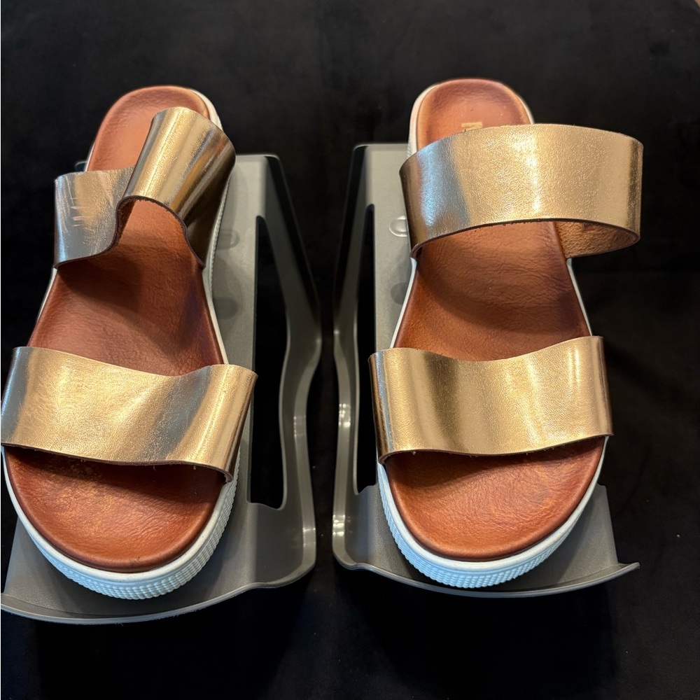 Mia Shoes Metallic Gold Sandals